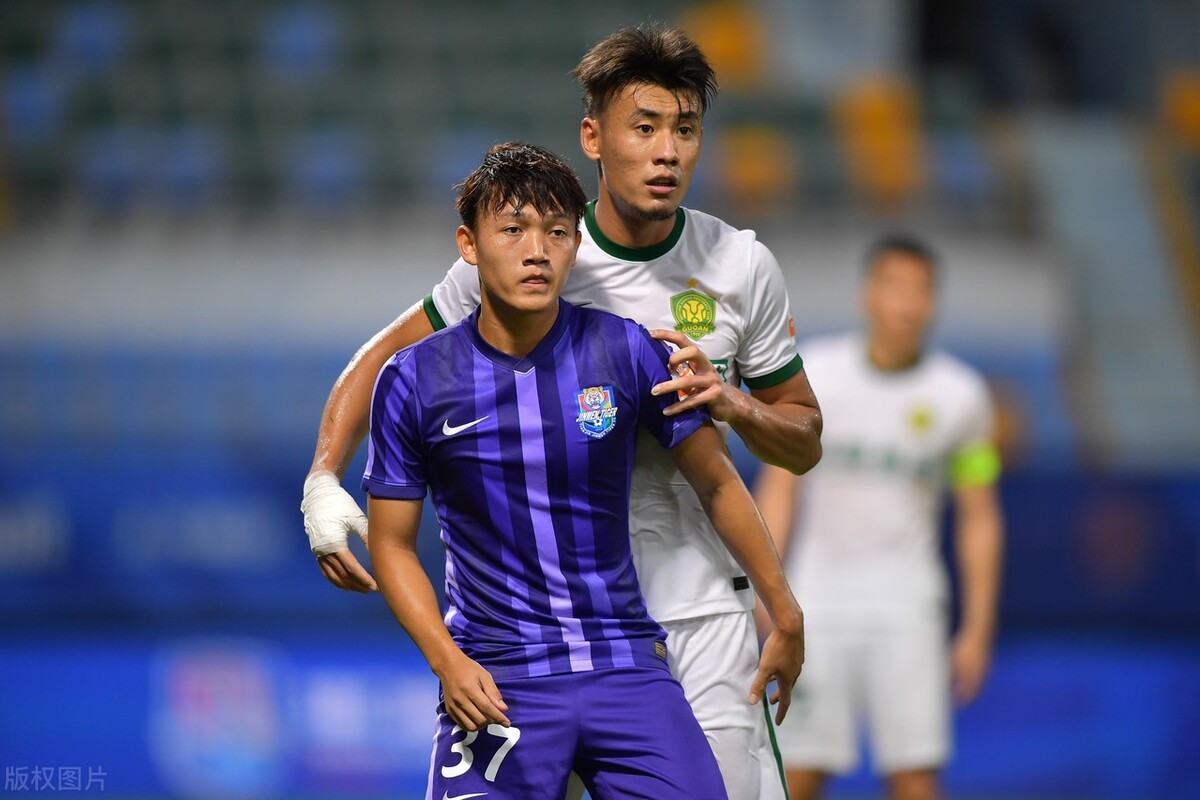 九游网页版入口包含武汉三镇内部会议纪要流出：今晨主帅复盘，德甲使命明确，球探报告显示潜力的词条