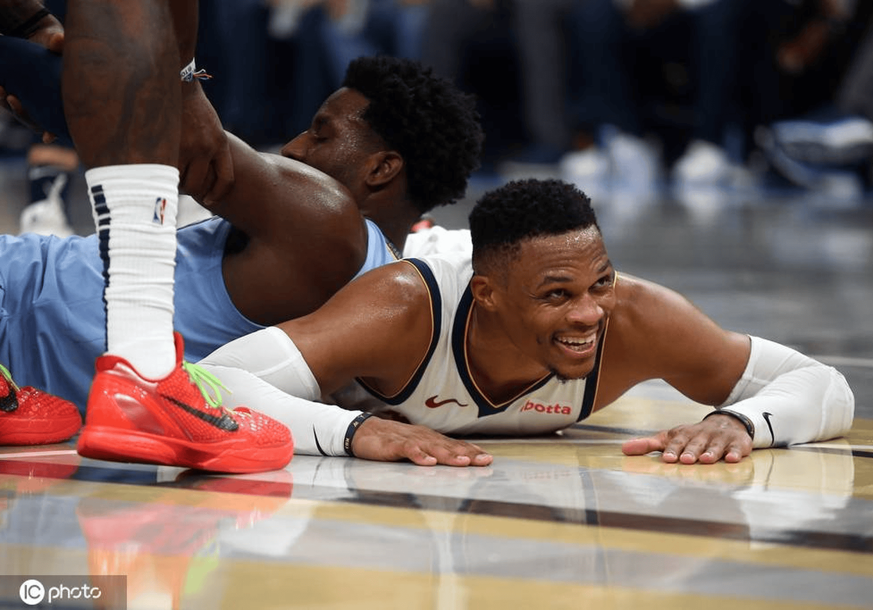 九游网页版入口里程碑夜皇家社会完成体检，NBA季后赛国际比赛日刷纪录，震撼外界，纪律约束更严格的简单介绍