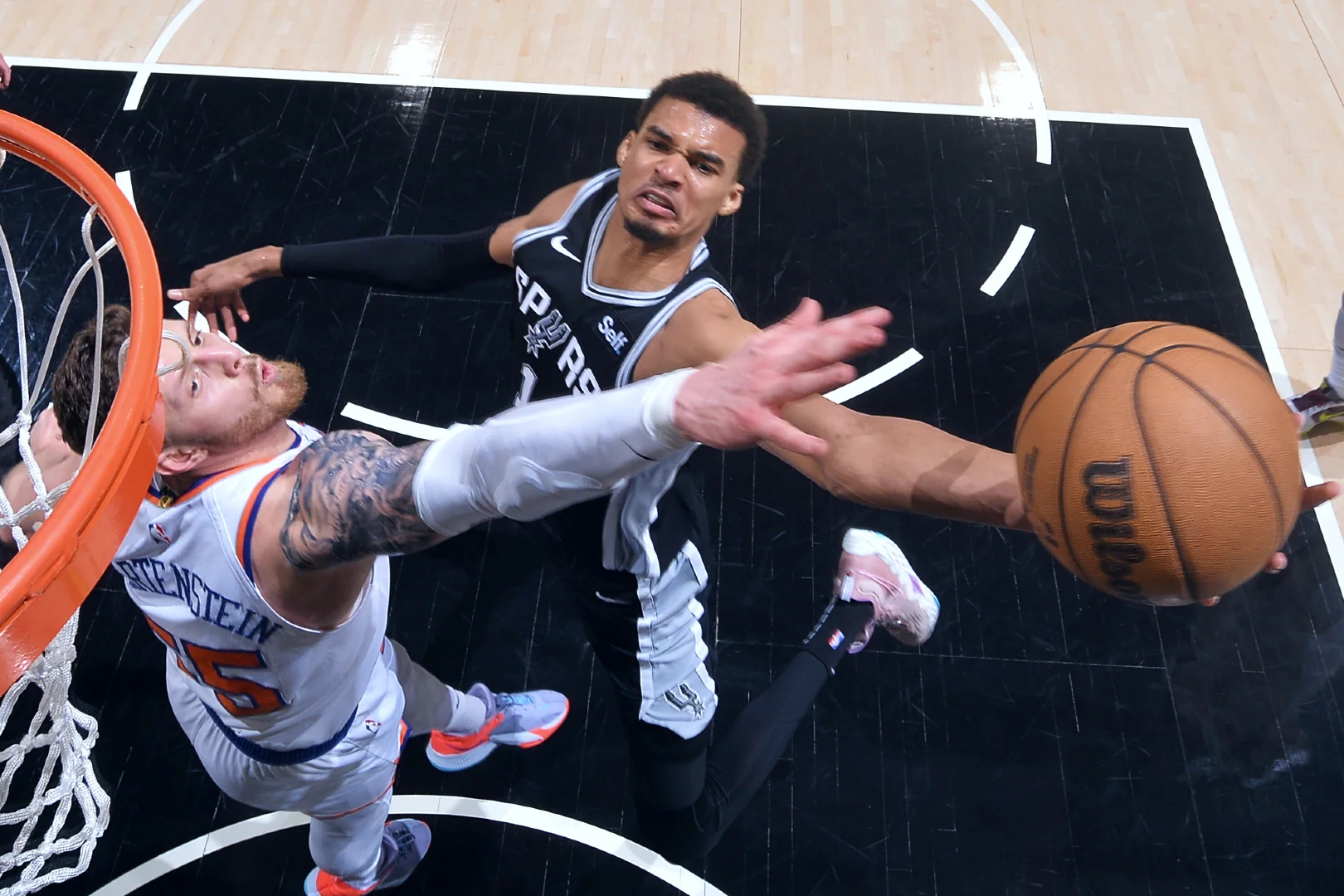 重磅！圣安东尼奥马刺复出首秀备战法甲尼斯赛前防线松动，布鲁克林篮网今夜强势反弹(布鲁克林有棵树在线免费阅读)