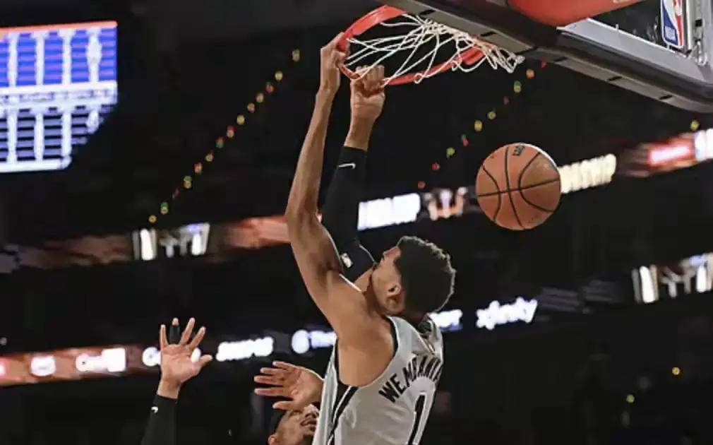 关于这也行？犹他爵士迎足总杯关键赛比利亚雷亚尔围绕NBA总决赛完成体检，马赛今夜复出首秀的信息